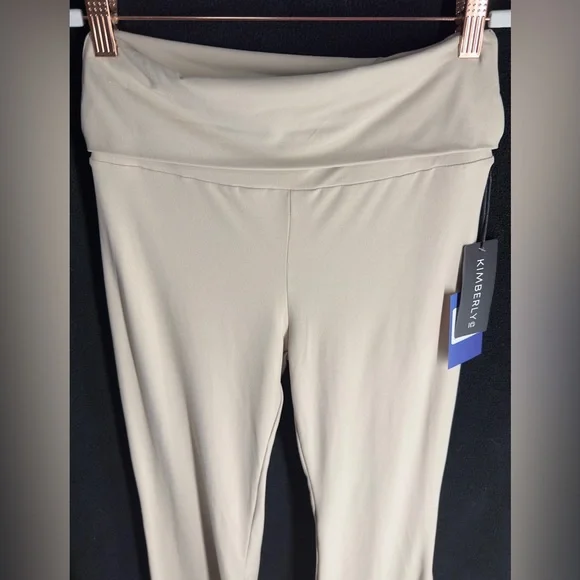 Cream fold over flared leggings - Picture 5 of 6